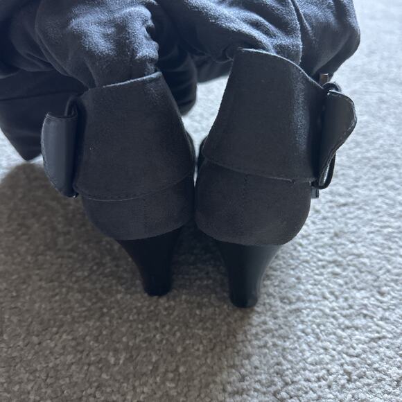 Journee Collection Gray Suede Wedge Zip Up Boots w/Buckle Accents Women’s Size 6 - Picture 8 of 12